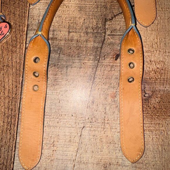 Dooney Bourke satchel replacement straps / handles
And bag charm - Picture 4 of 9